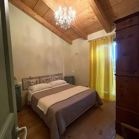 Bed & Breakfast Beb Montefratta 3*