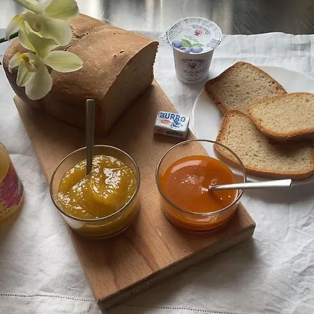 Beb Montefratta Bed & Breakfast 3*