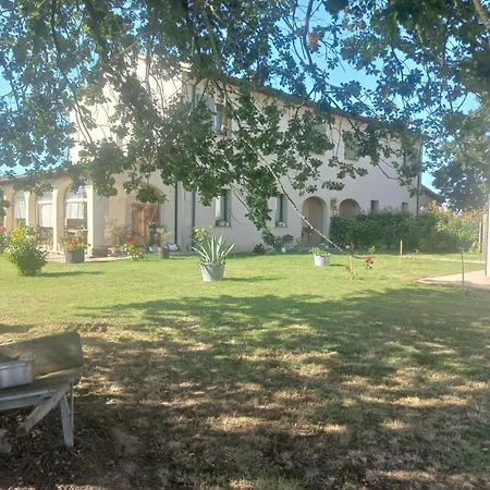 Bed & Breakfast Beb Montefratta 3*