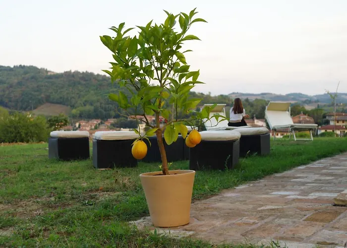 Beb Montefratta Bed & Breakfast 3*