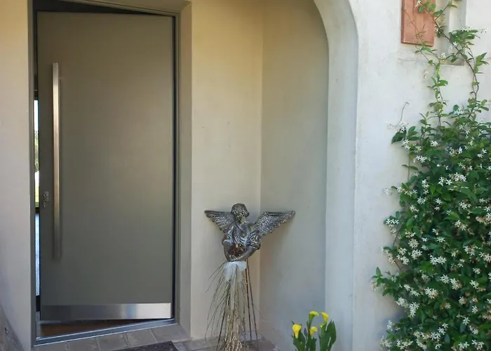 Beb Montefratta Bed & Breakfast 3*