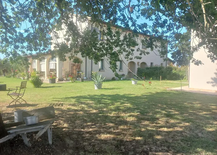 Bed & Breakfast Beb Montefratta 3*