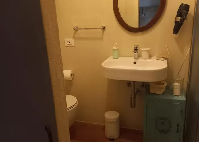 Bed & Breakfast Beb Montefratta 3*